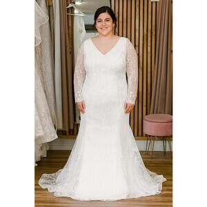 Modest Wedding Dress Fitted with Sleeves Size 10